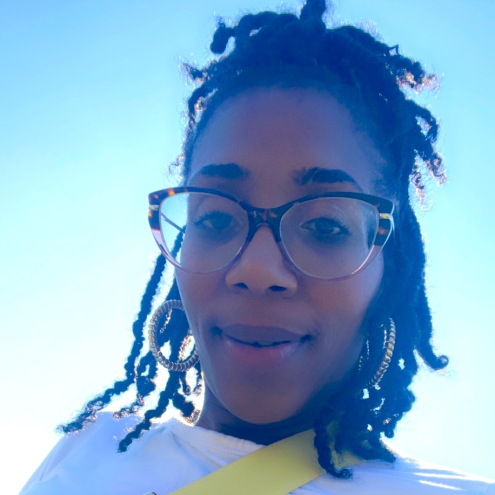 Meet your Posher, Sade